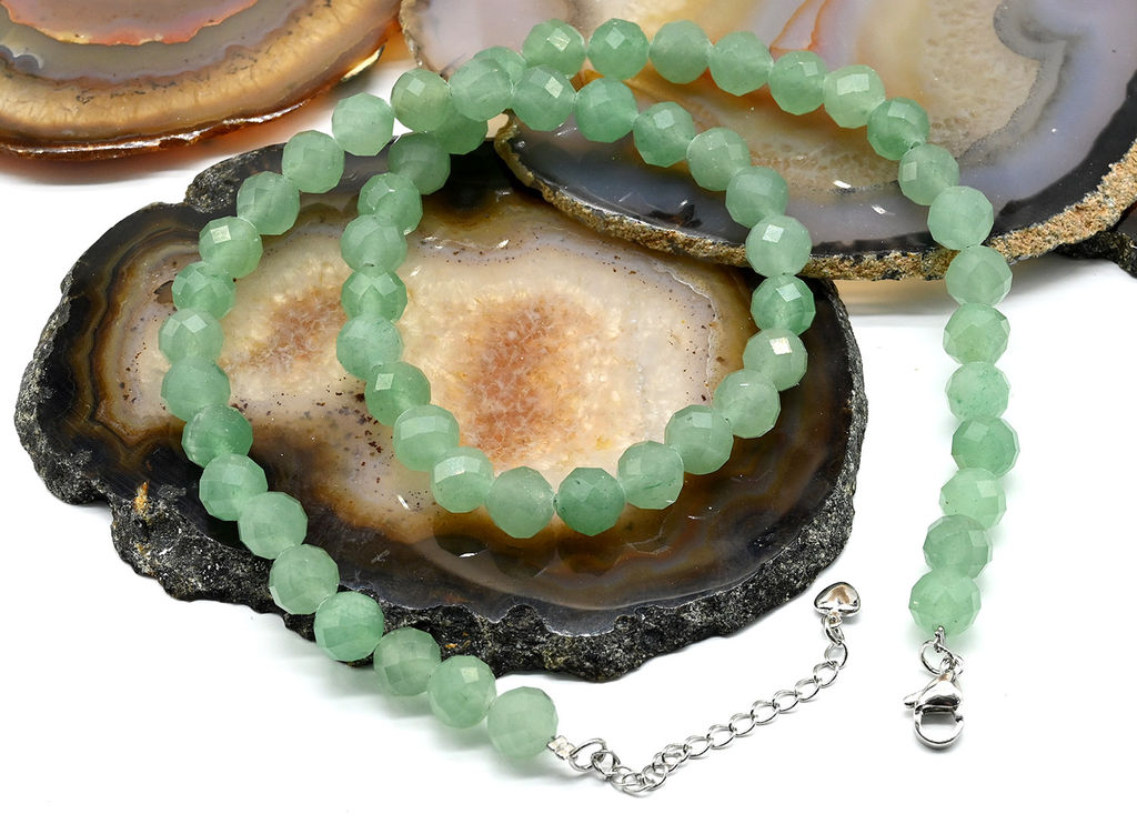 Бусы из камня кальцита граненые 8мм цв.авантюрин зеленый, 48см