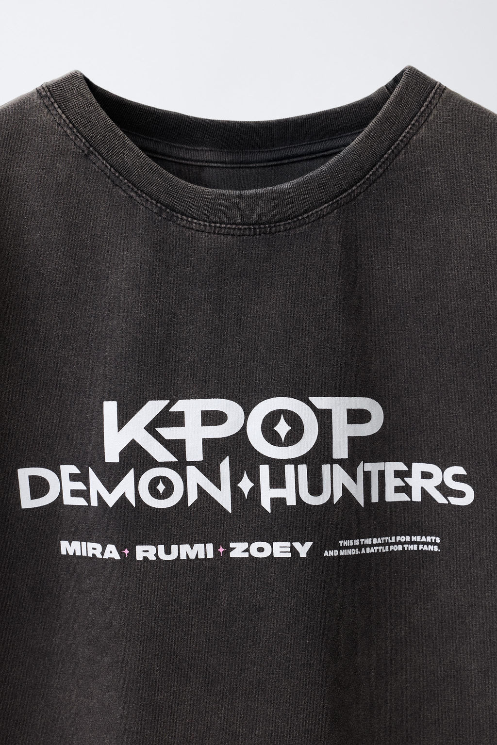 KPOP DEMON HUNTERS NETFLIX  PRINTED T-SHIRT - Zara фото 7