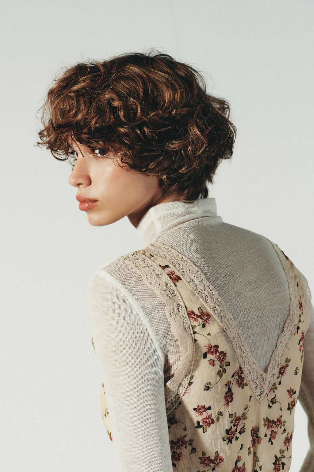 FLORAL LACE TOP - Zara фото 6