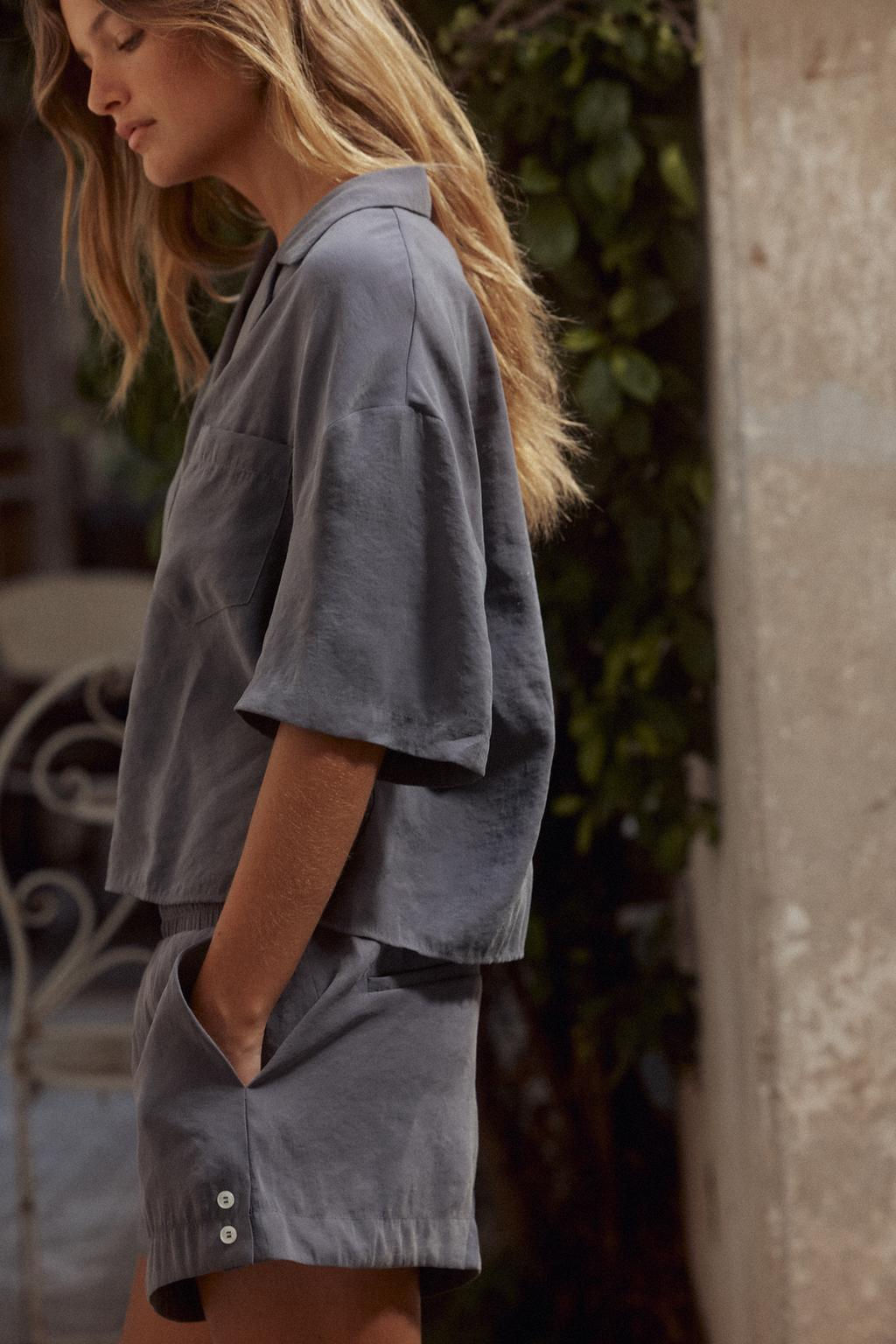 SHORT SLEEVE FLOWING SHIRT - Zara фото 4