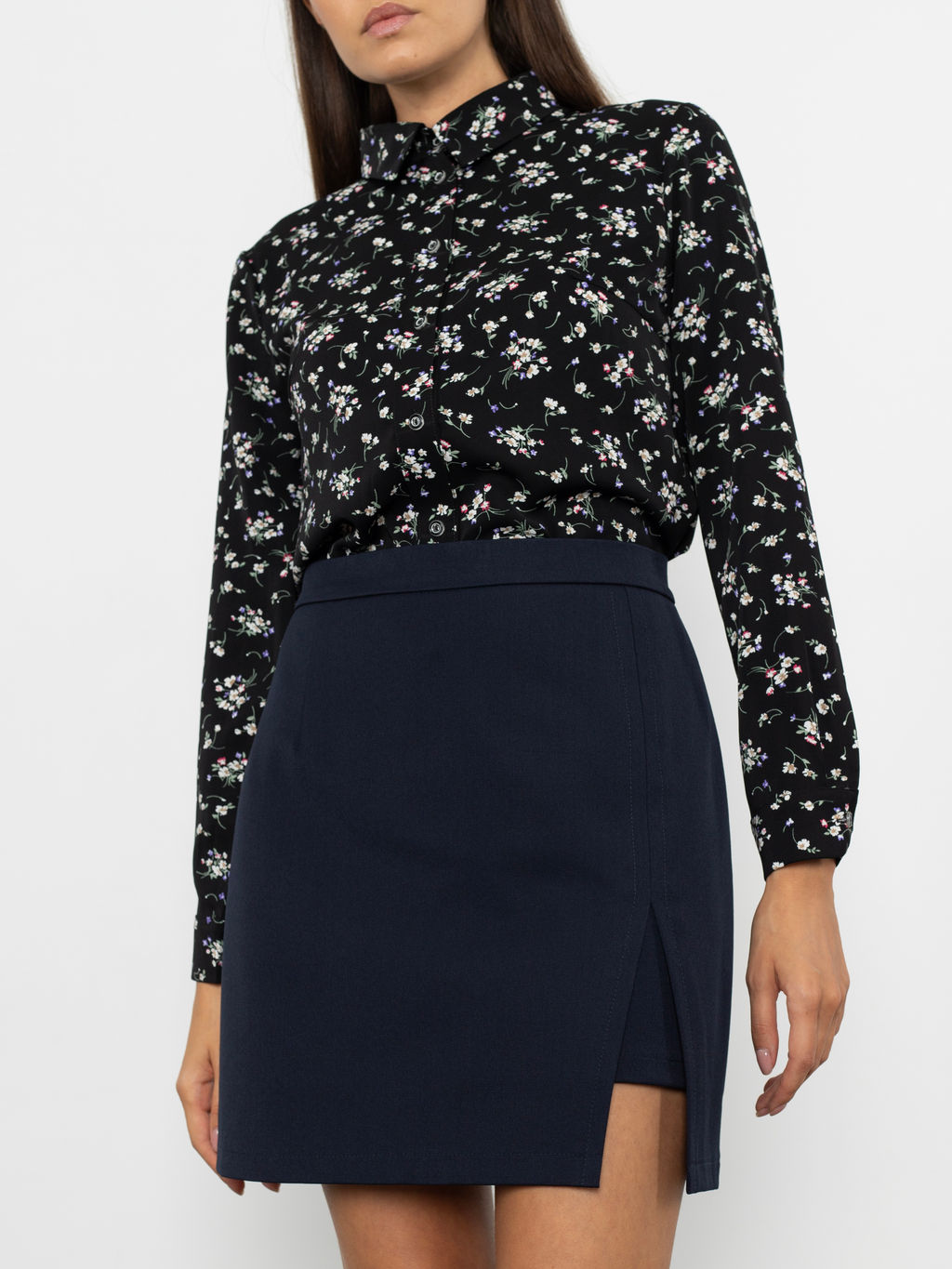 Юбка А-силуэта, на подкладке с кокеткой и обтачным поясом