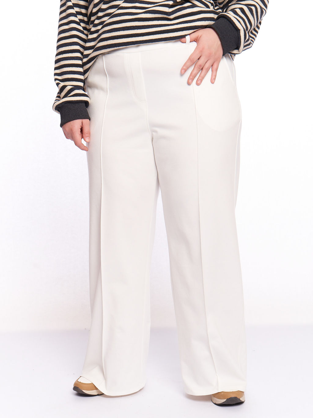 Брюки со стрелками BB23206WHT04