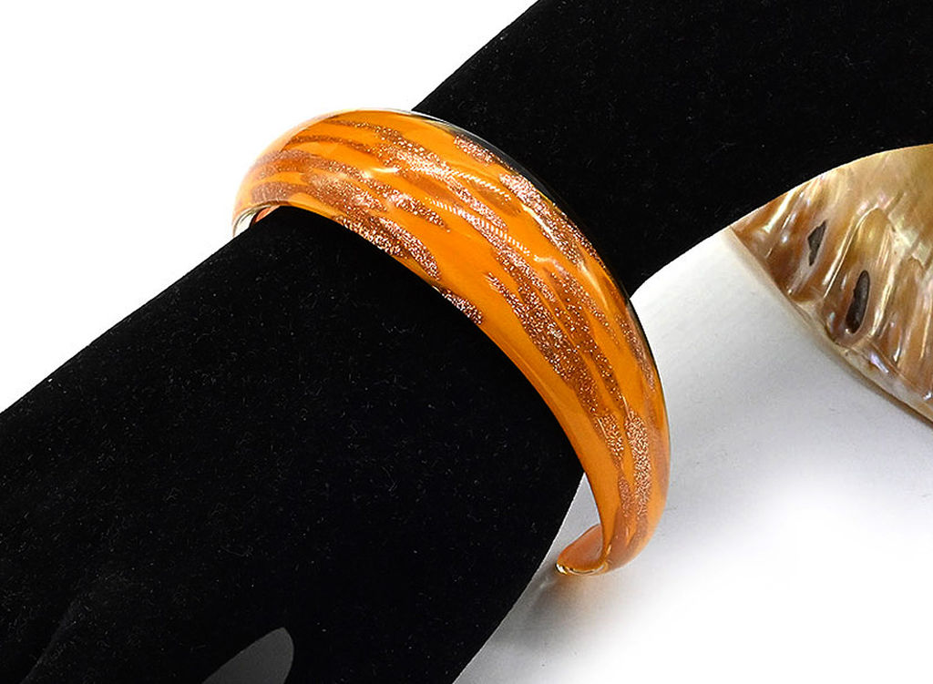 Жесткий браслет из муранского стекла цв.оранжевый