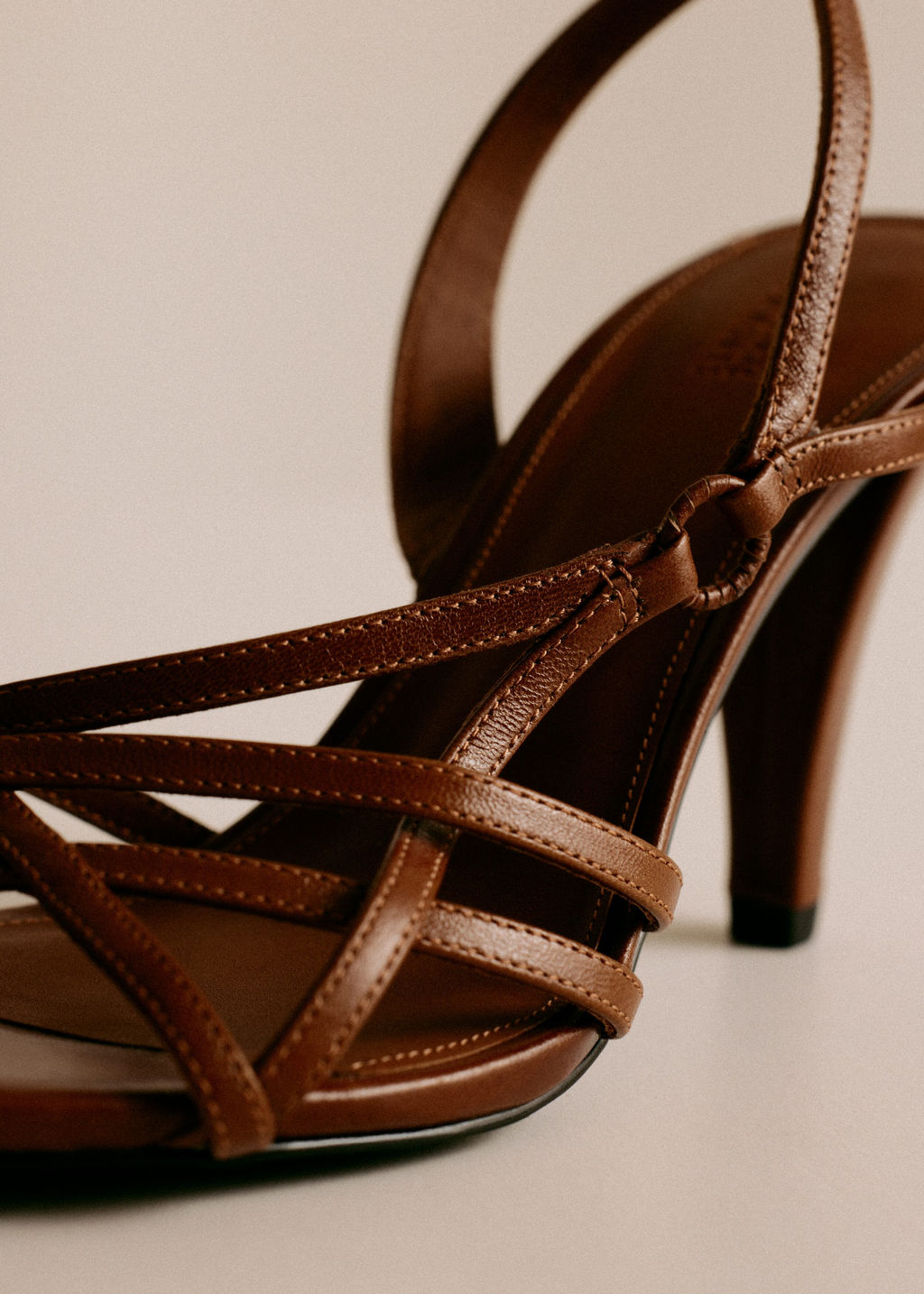 Sandalias de piel con anilla - H&m фото 4