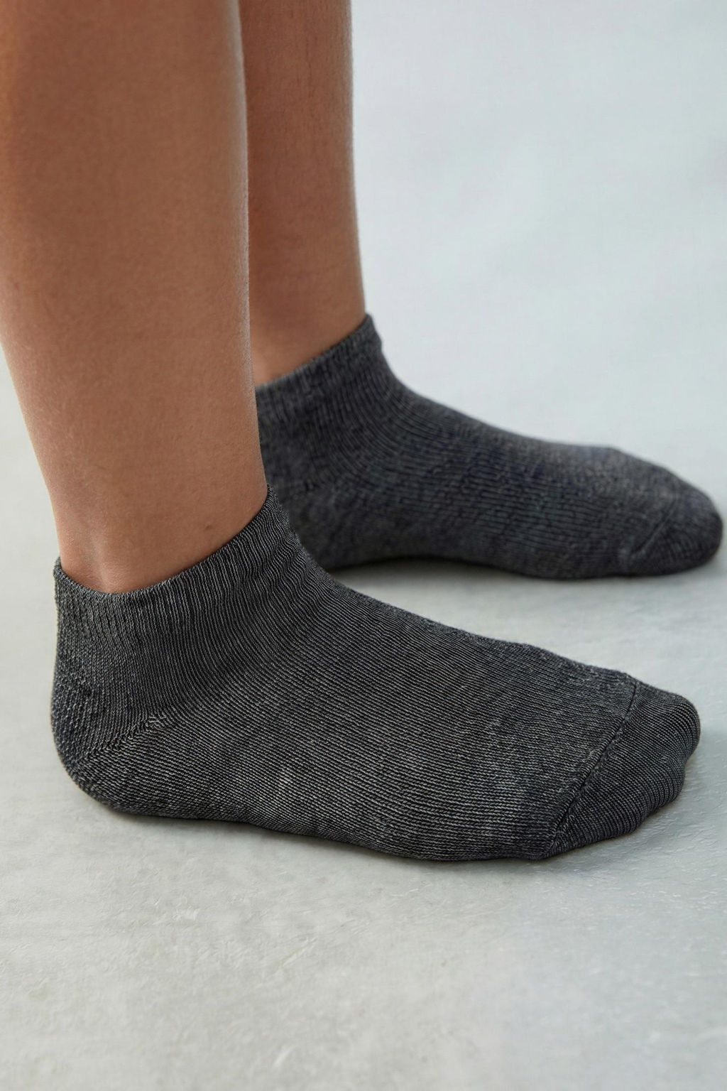 PACK CUATRO CALCETINES CORTOS LISOS / Gris - Zara фото 3