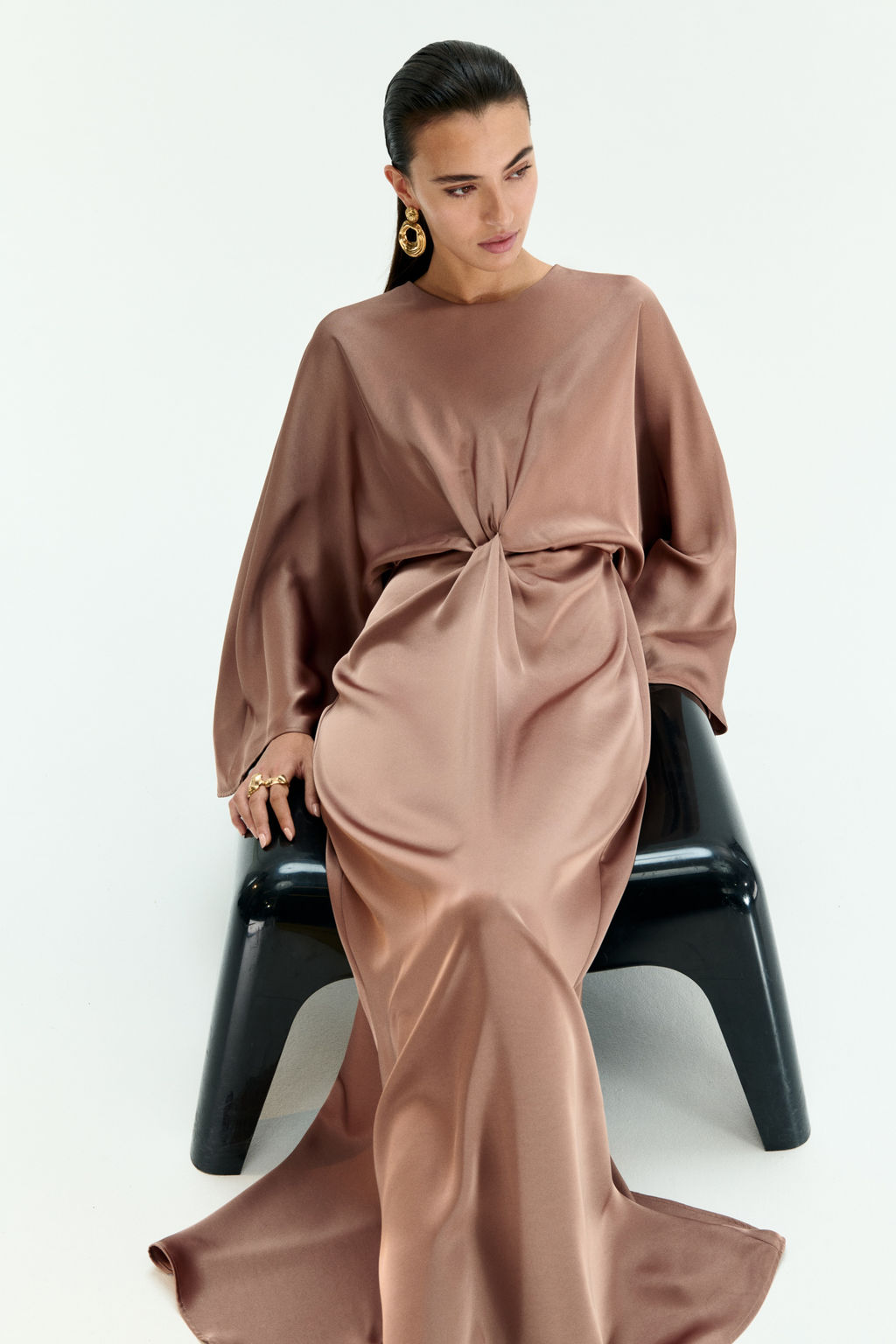 Vestido de sat?n con detalle girado - H&m фото 5