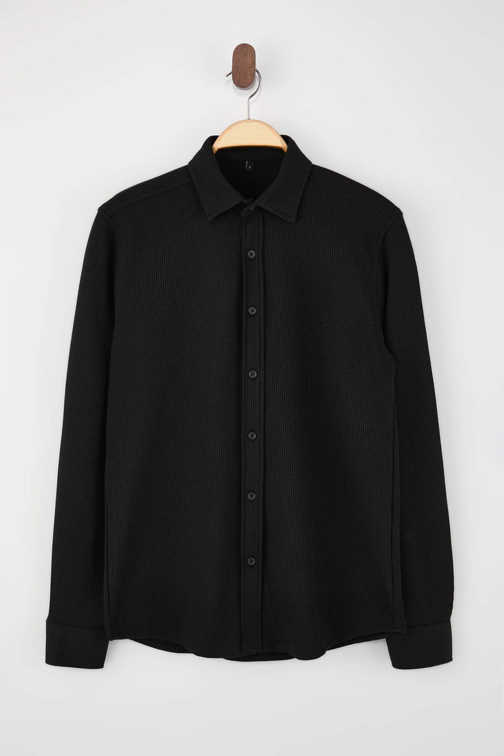 Siyah Regular Fit Waffle Dokulu Mevsimlik Erkek Gomlek TMNSS26GO00004