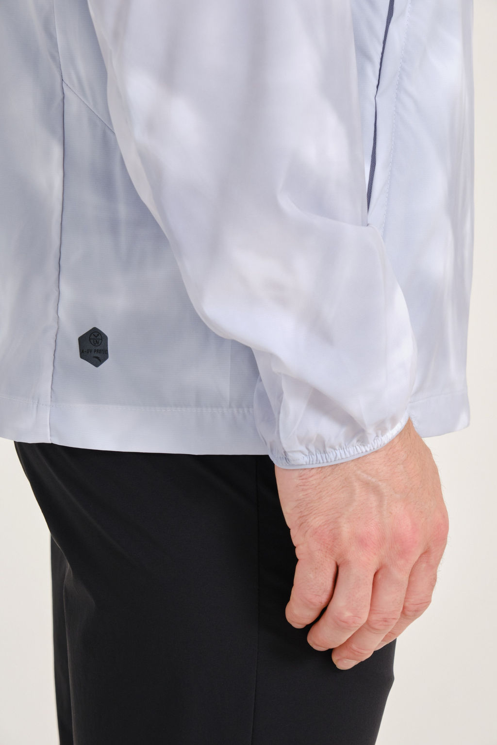 Ветровка Серый