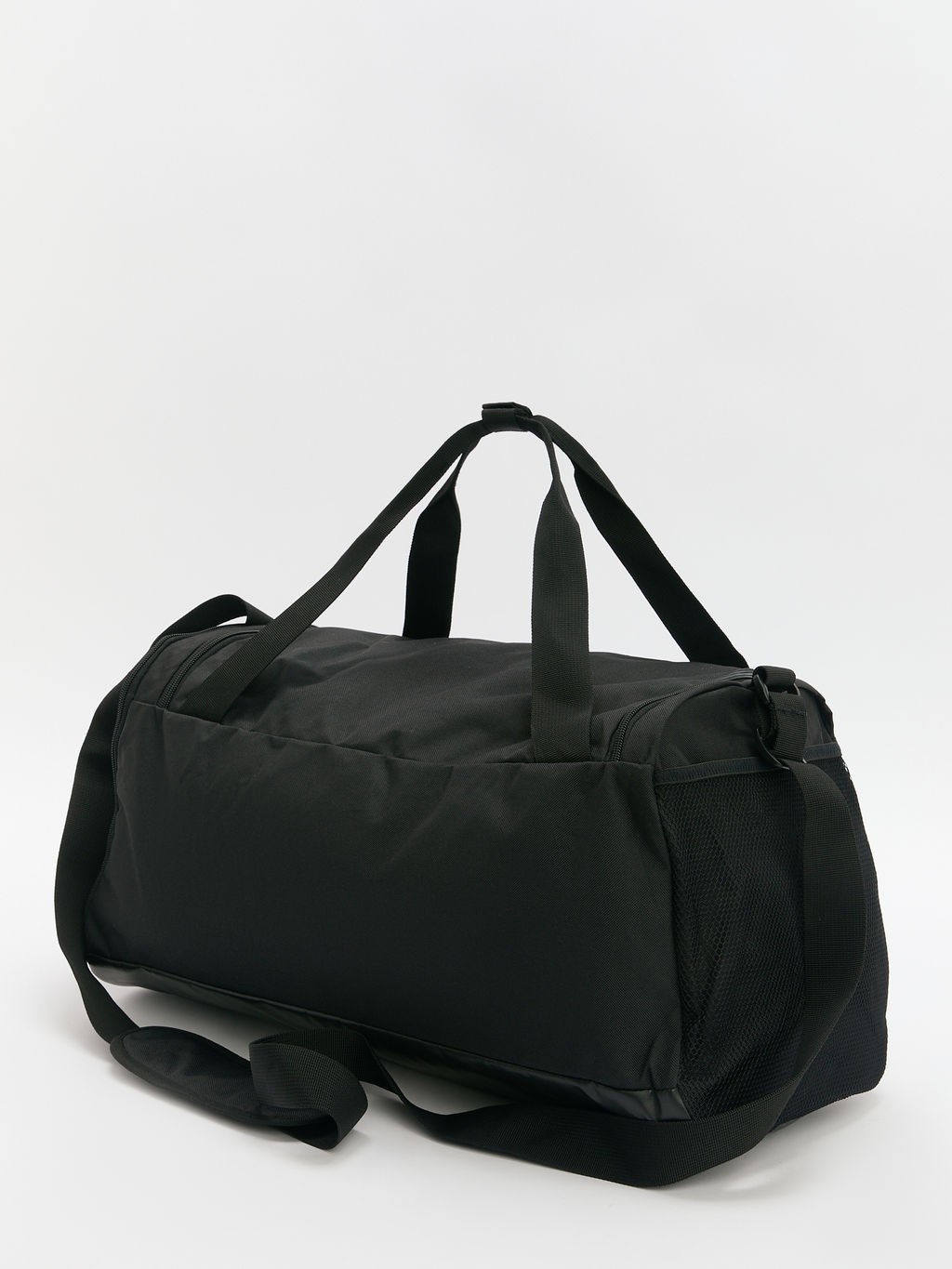 Спортивная сумка PUMA PUMA CHALLENGER Small Sports Bag Артикул 4301796, черный - Gerard henon фото 4