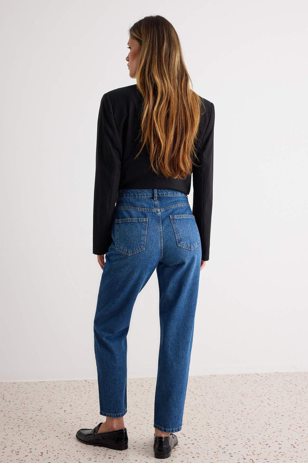 Koyu Mavi Y_ksek Bel Mom %100 Pamuk Non-Stretch Jeans TWOAW24JE00076 - Trendyolmilla фото 4