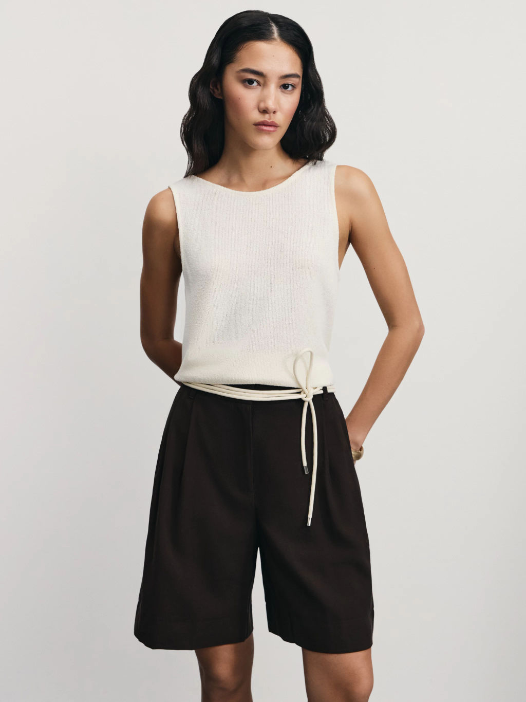 Шорты из вискозы с разрезом / Zarina