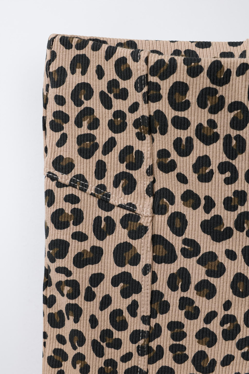 ANIMAL PRINT FLARED RIBBED LEGGINGS - Zara фото 3