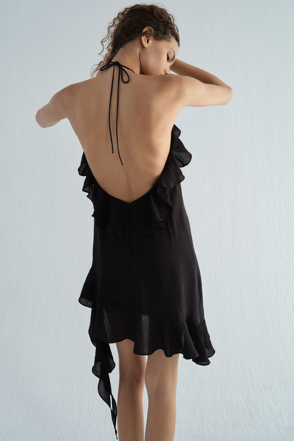 Vestido halter con volantes - H&m фото 7