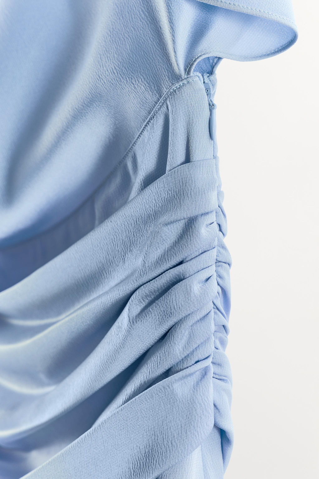 VESTIDO SATINADO ASIM?TRICO CAPA / Azul claro - Zara фото 9