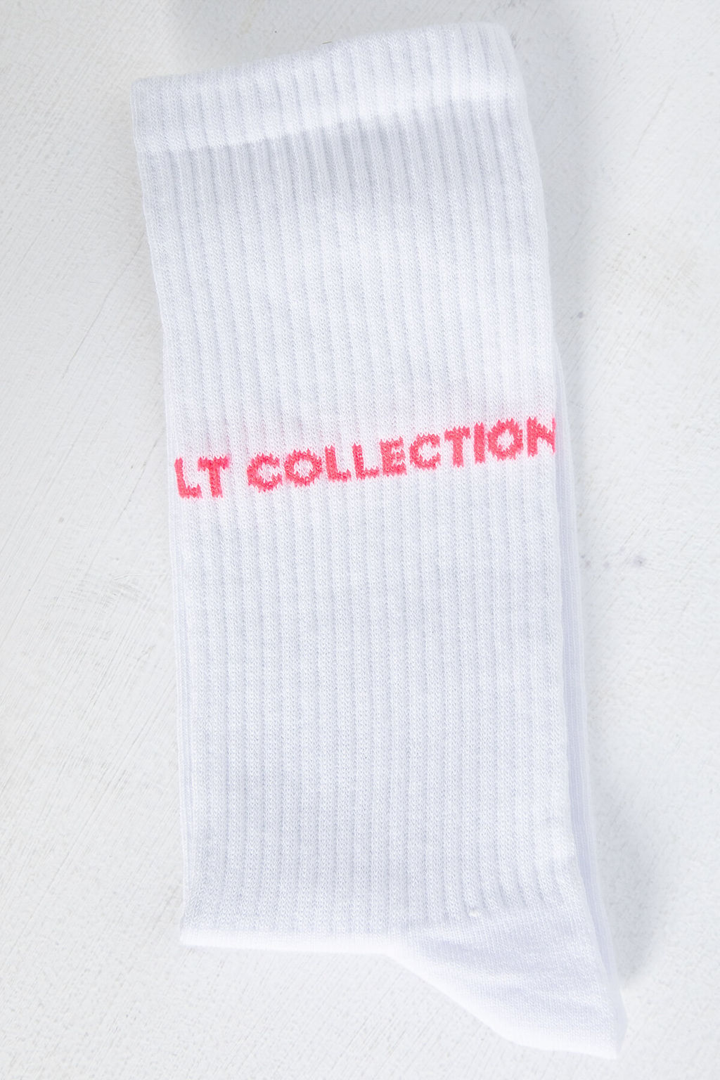 Носки LT Collection (белые/розовая надпись)