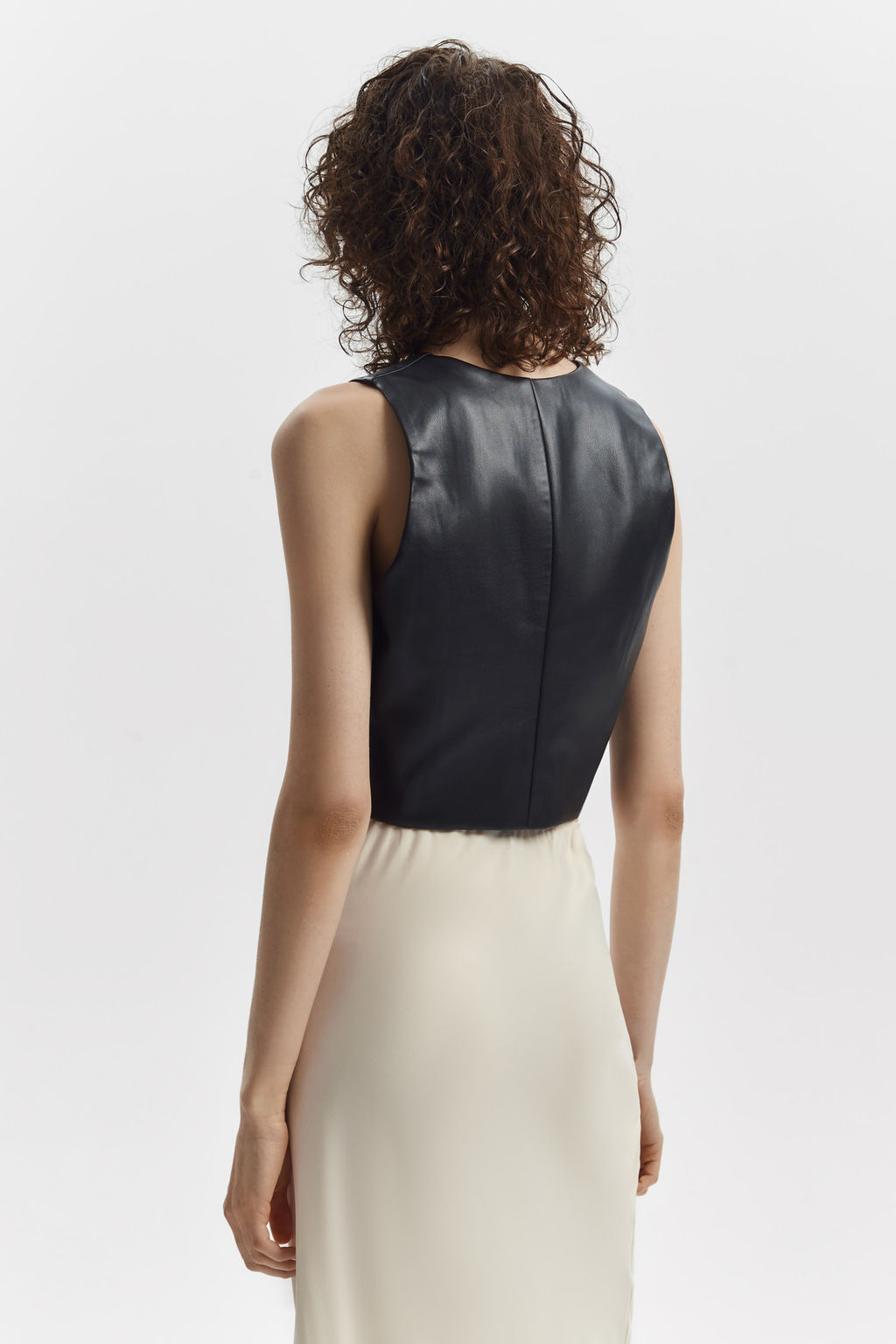 Жилет из экокожи - Mollis фото 6