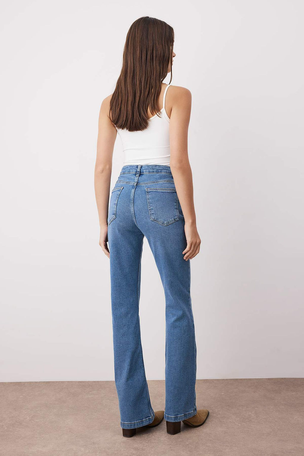 Gri Yuksek Bel Ispanyol Paca Flare Jeans TWOAW26JE00047 - Trendyolmilla фото 10