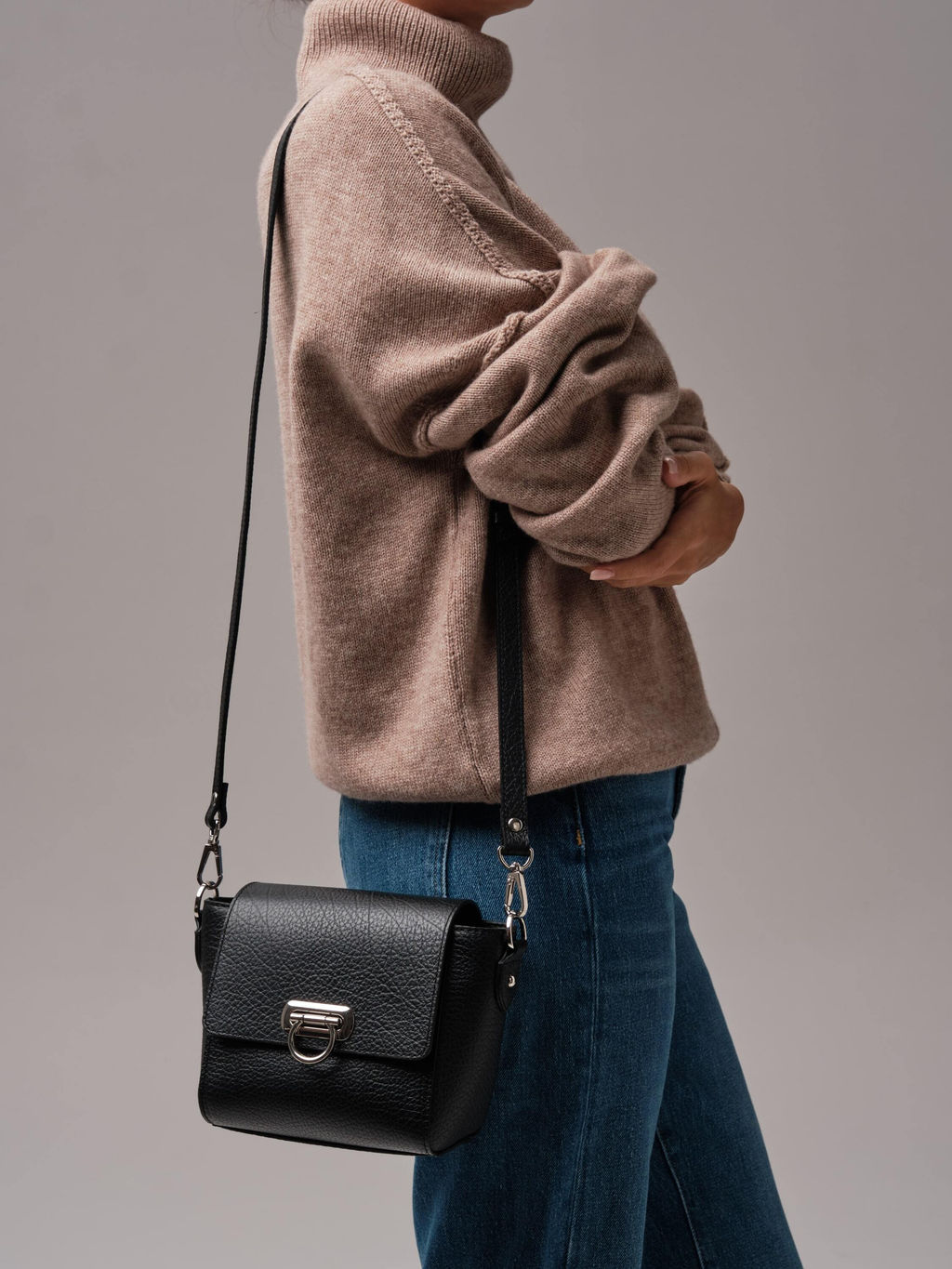 Сумка кожаная Azaro 3520 черный бизон