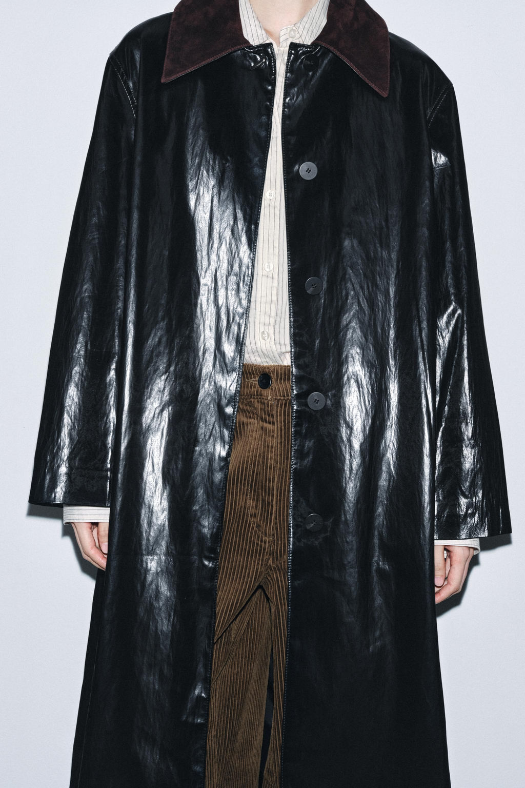 ZW COLLECTION LIMITED EDITION SHINY TRENCH COAT WITH CONTRAST COLLAR