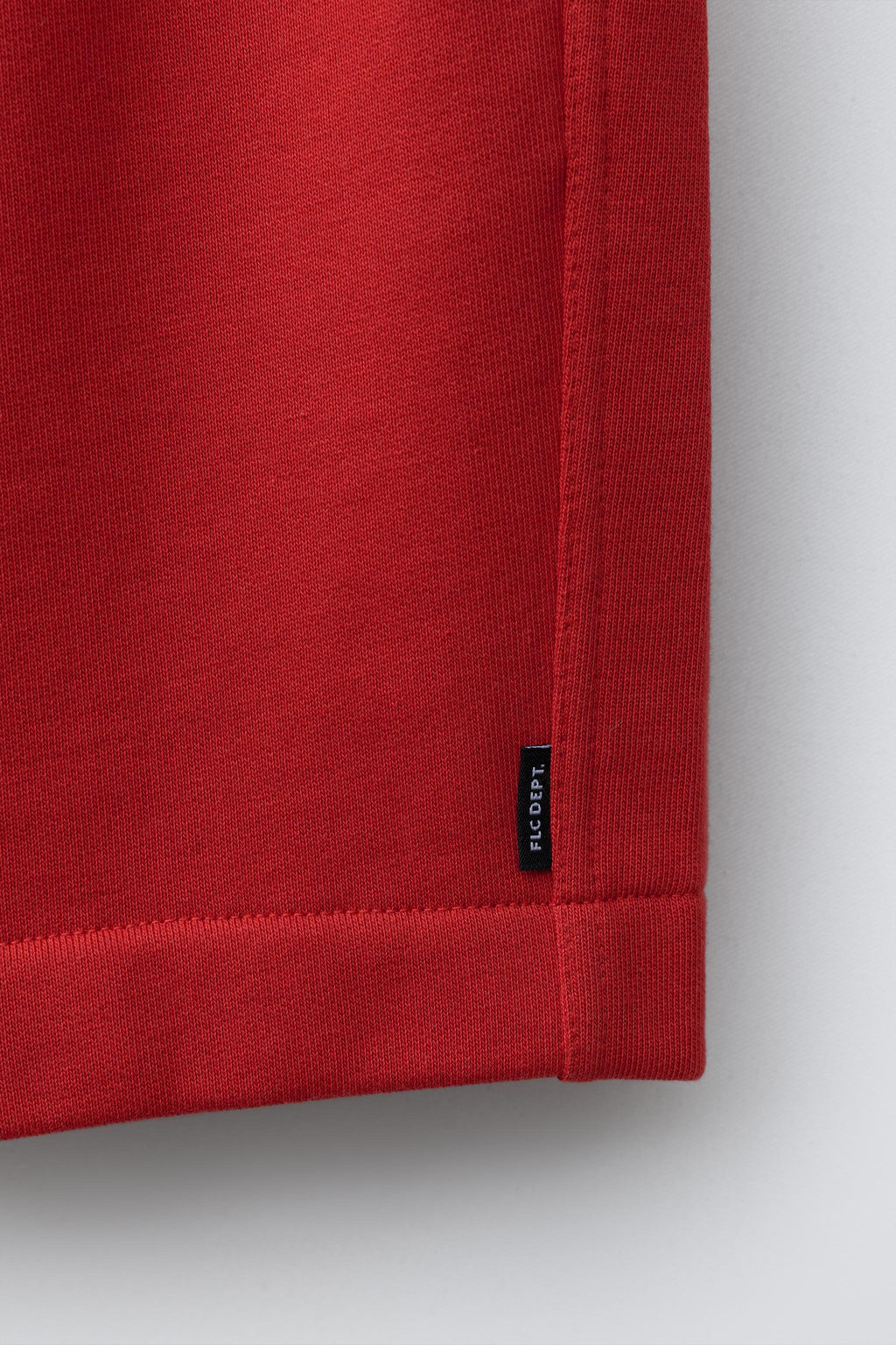 BERMUDA FELPA LISA / Rojo