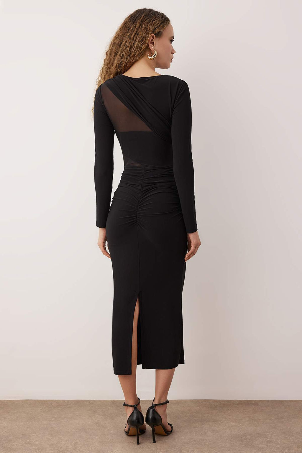 Siyah Vucuda Oturan Orme Midi Astarl? S?k Elbise TPRAW26EL00023 - Trendyolmilla фото 4