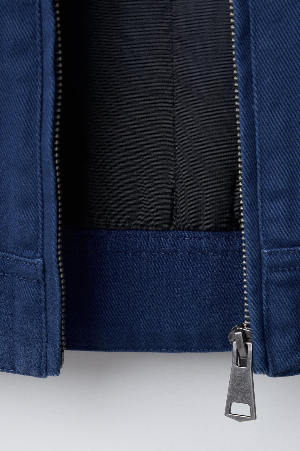 EMBROIDERED TEXT JACKET