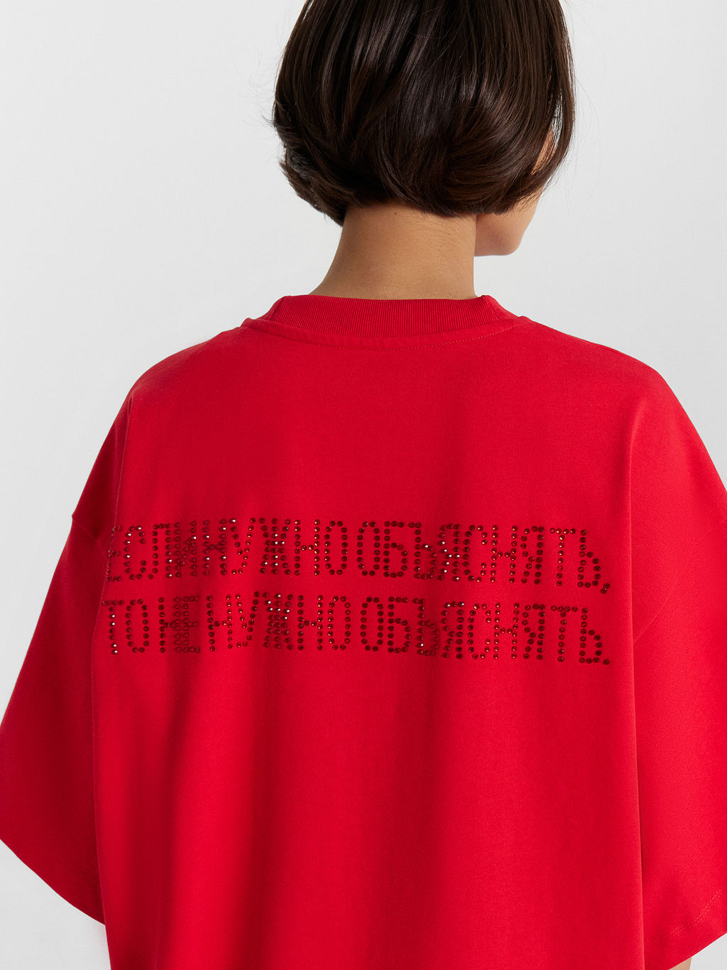 Футболка Mark Formelle x Ольга Бузова красная с надписью "Если нужно объяснять, то не нужно объяснять"