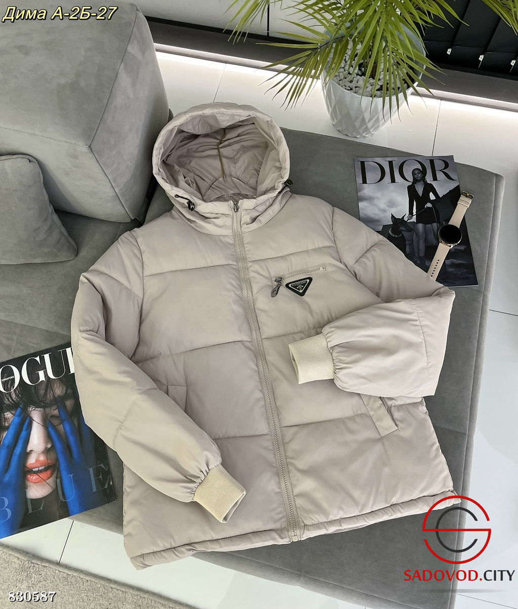 Куртка женская с капюшоном