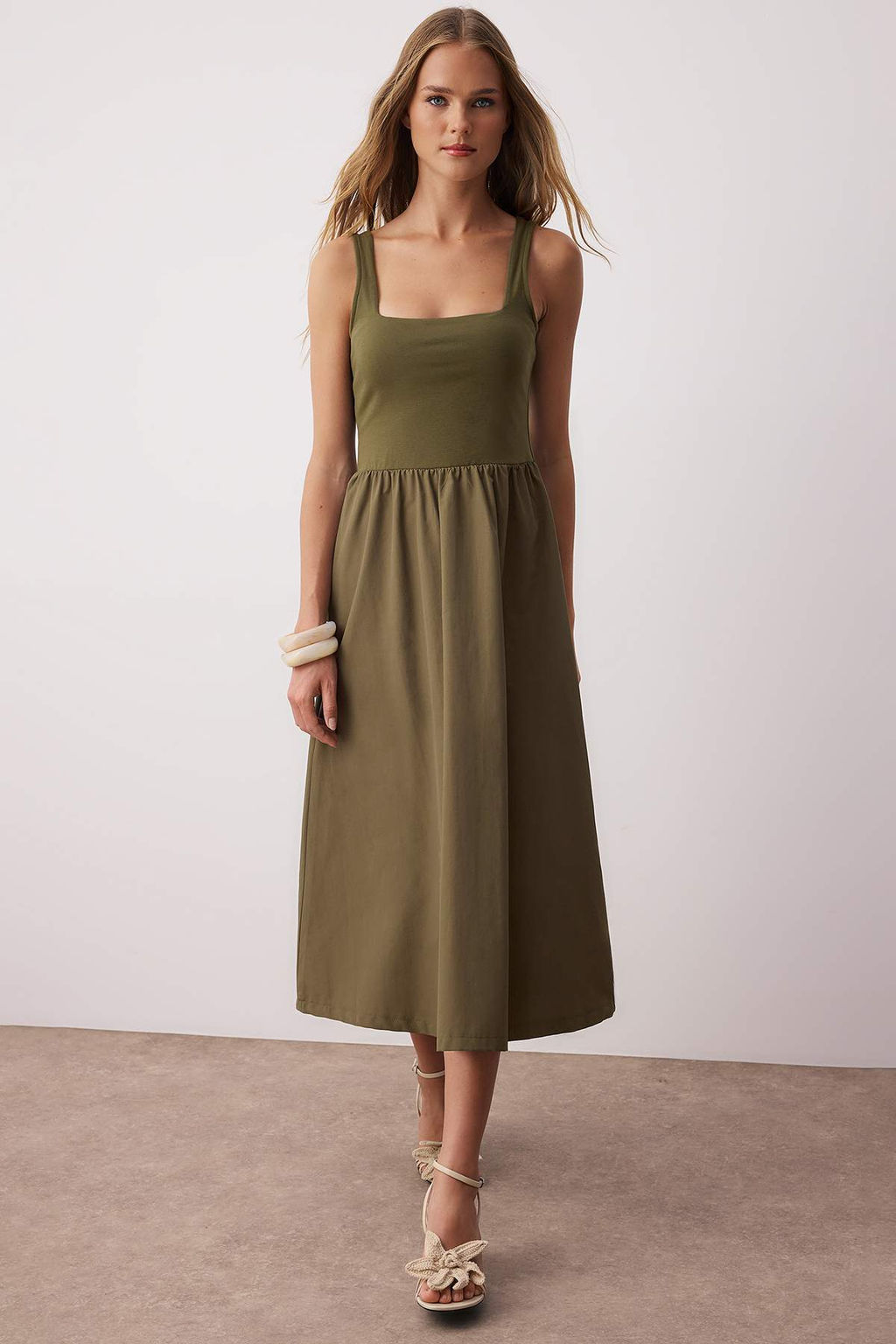 Trendyolmilla Siyah Ustu Esnek Viskon Alt K?sm? Genis Terrycotton Kontrast Dokuma Elbise TWOSS25EL00840  фото 7