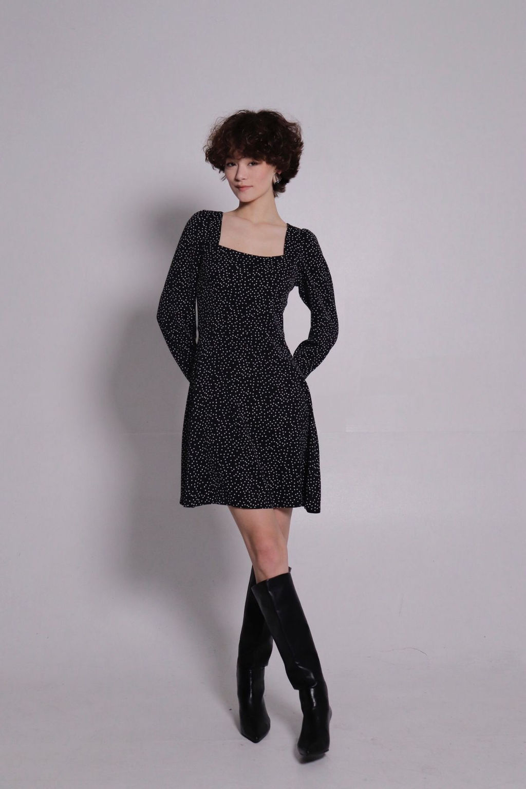 Платье с вырезом каре чёрное в горошек - Martichelli фото 14