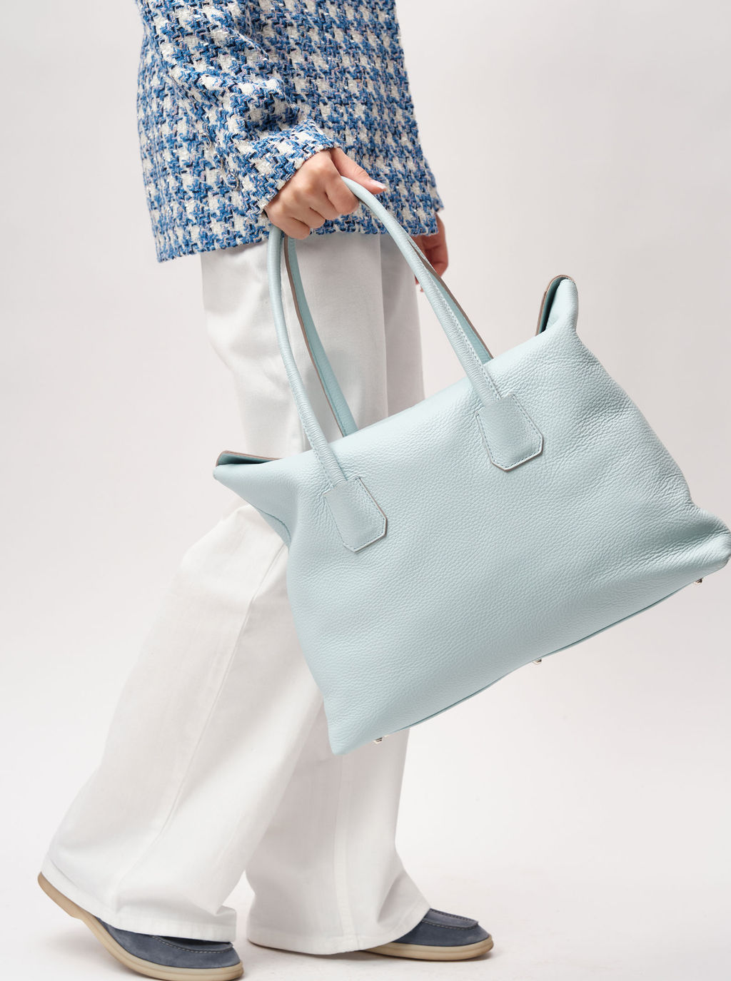 Кожаная сумка Azaro 30660 голубой айсберг