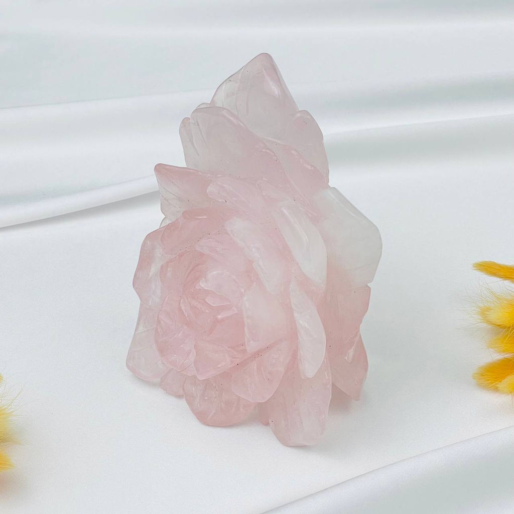 Цветок из Розового кварца