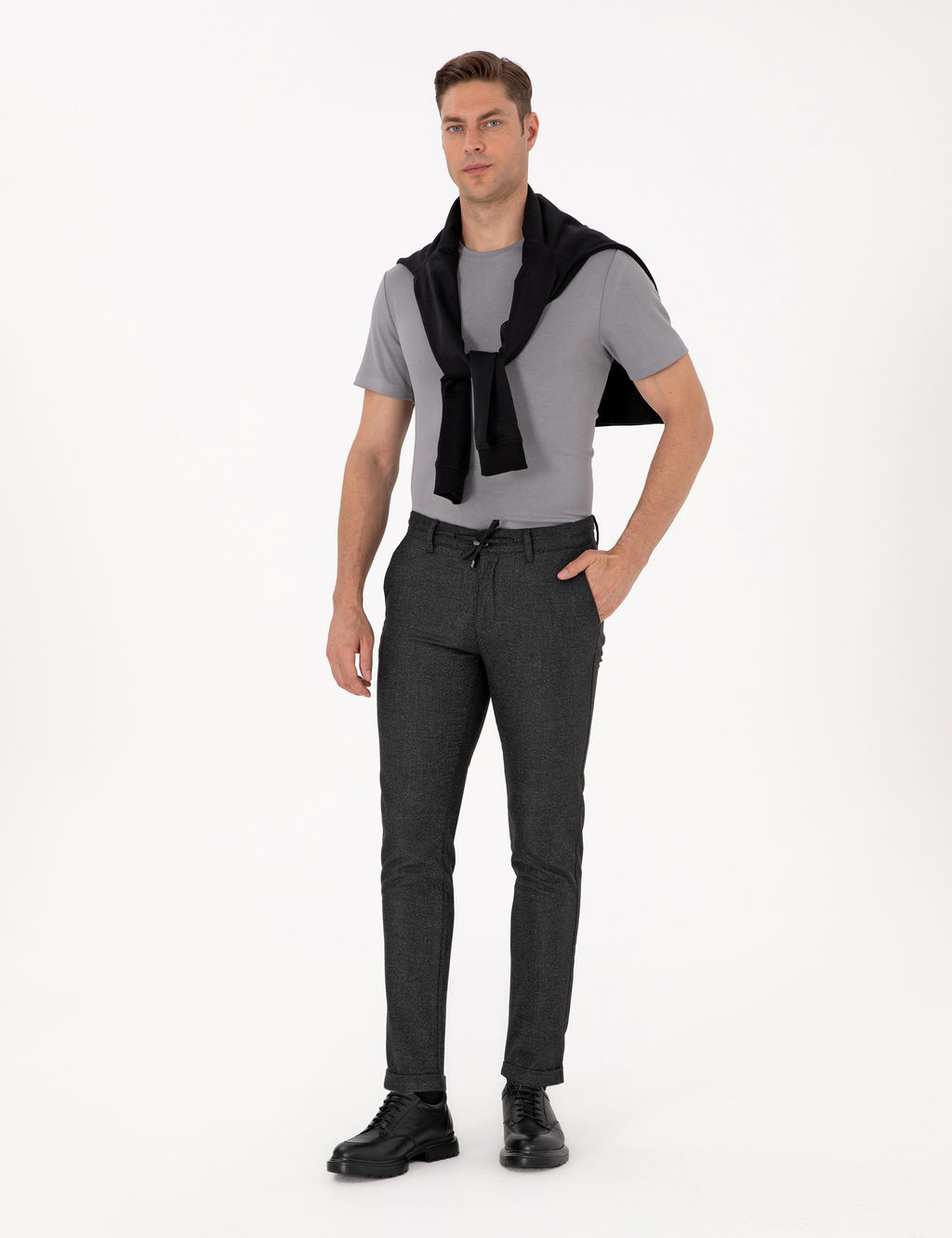 Gri Regular Fit Kal_n Dokulu Bisiklet Yaka Basic Ti__rt