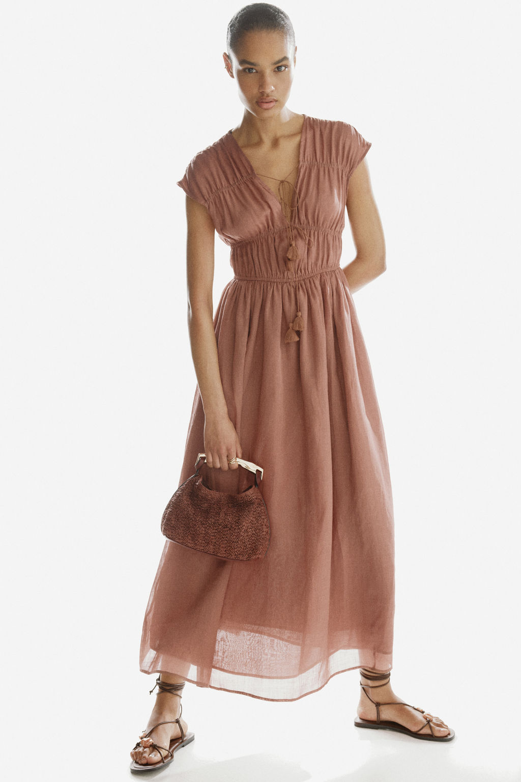 Vestido de ramio con tiras de enlazar - H&m фото 4