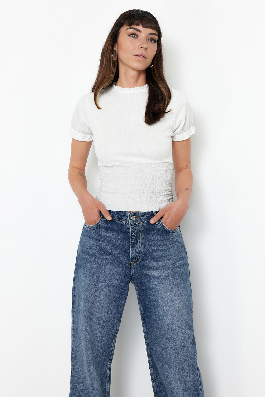 Beyaz Gipeli Dik Yaka Burumcuk/Dokulu Esnek Orme Bluz TWOSS24BZ00513 - Trendyolmilla фото 2