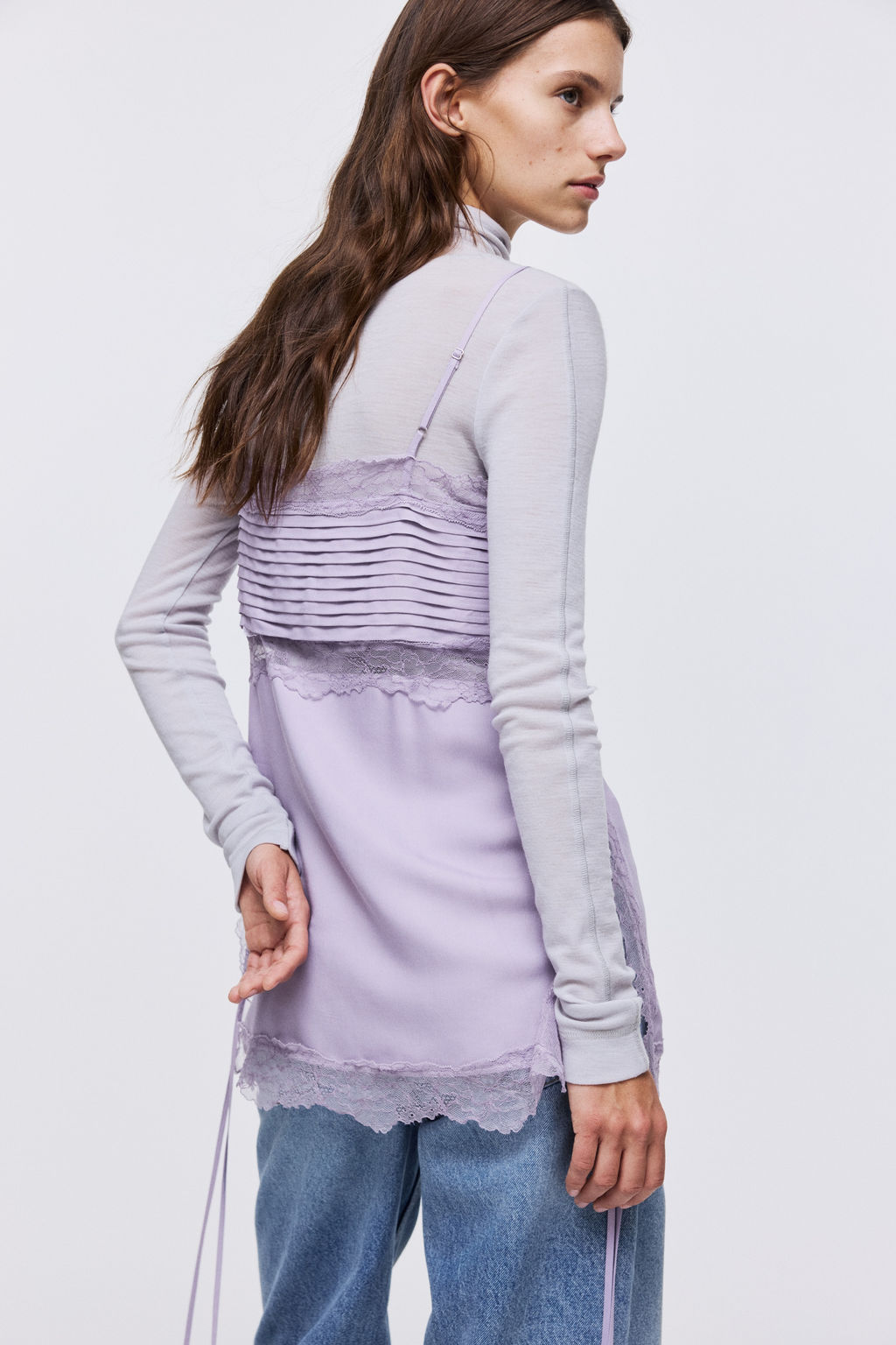 Top de tirantes espagueti con detalles de encaje - H&m фото 8