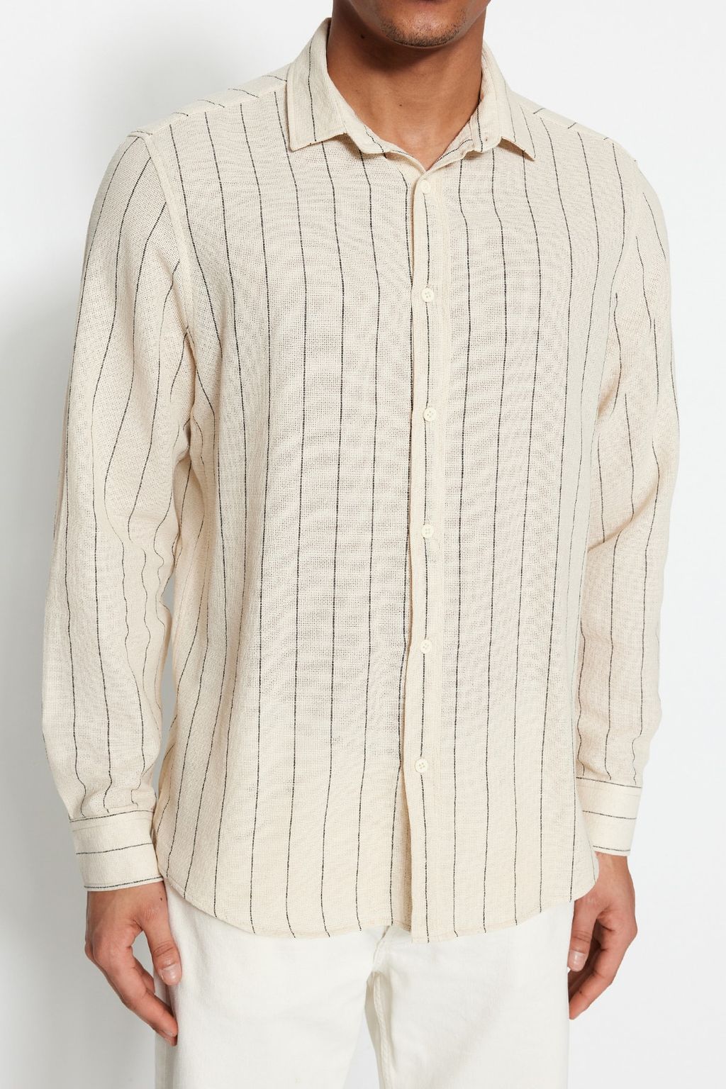 TRENDYOL MAN Siyah Cizgili Regular Fit Dokulu Gomlek TMNSS23GO00085 - Trendyolmilla фото 4