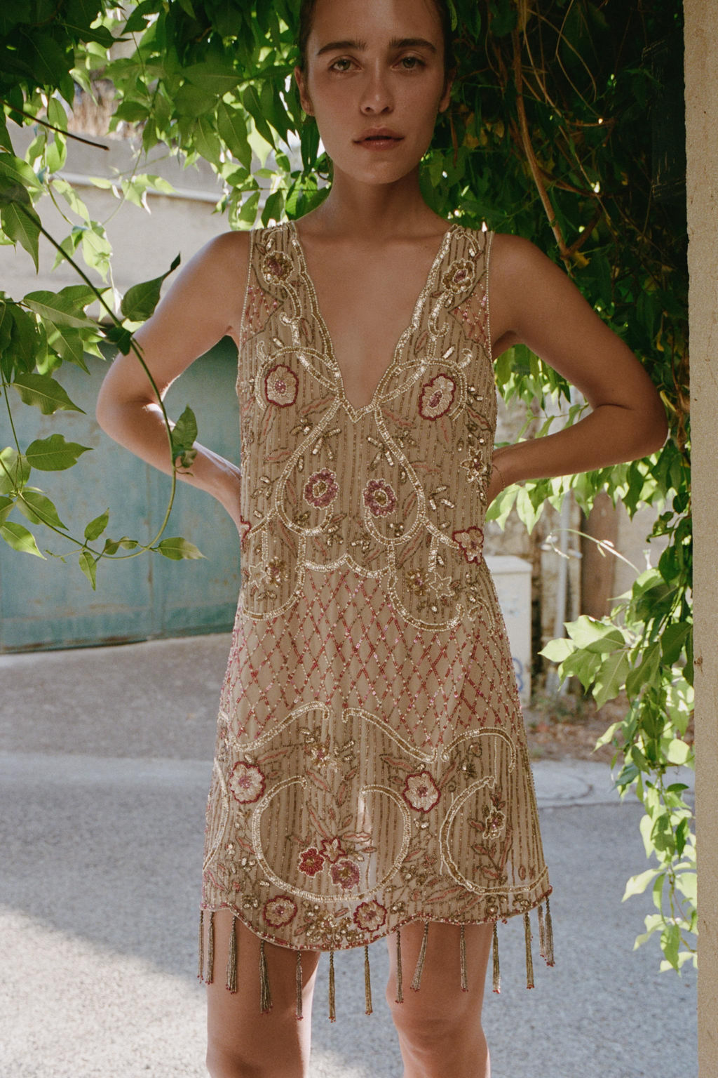 VESTIDO ABALORIOS LENTEJUELAS FLECOS LIMITED EDITION / Gris / Tostado - Zara фото 2