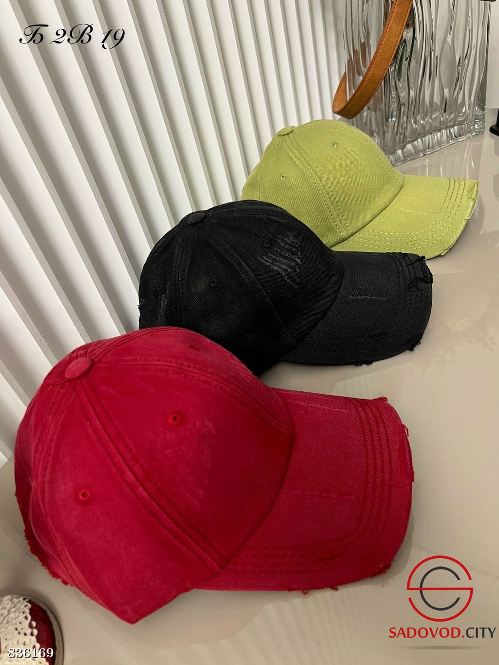 Кепка женская джинсовая