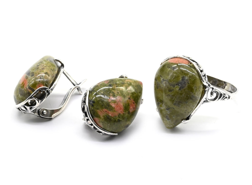 Кольцо Серьги с унакитом размер 19