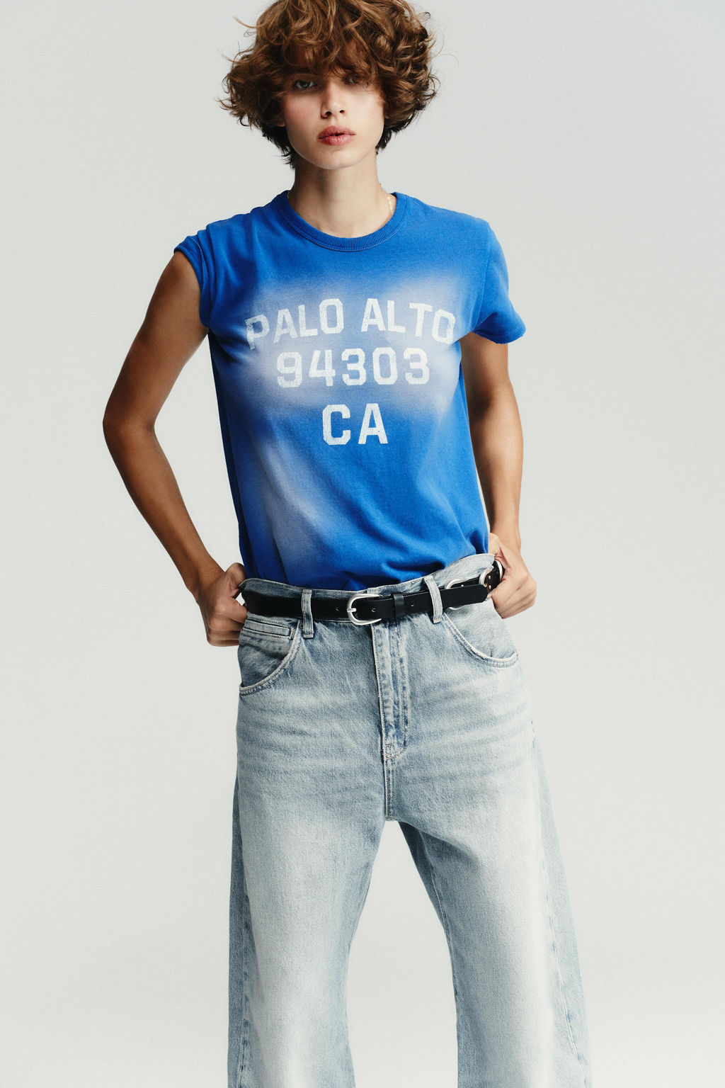 TRF OVERSIZED SHIFTED SEAM MID-WAIST JEANS - Zara фото 3