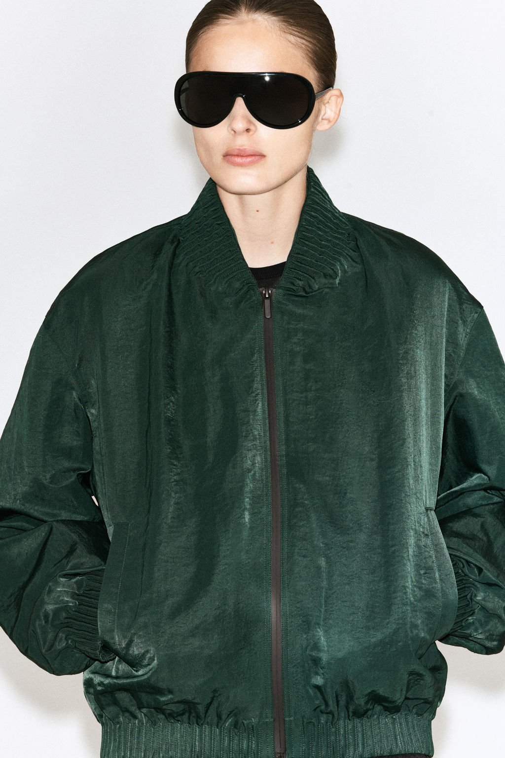CAZADORA BOMBER DE NAILON CON DETALLES FRUNCIDOS - H&m фото 6