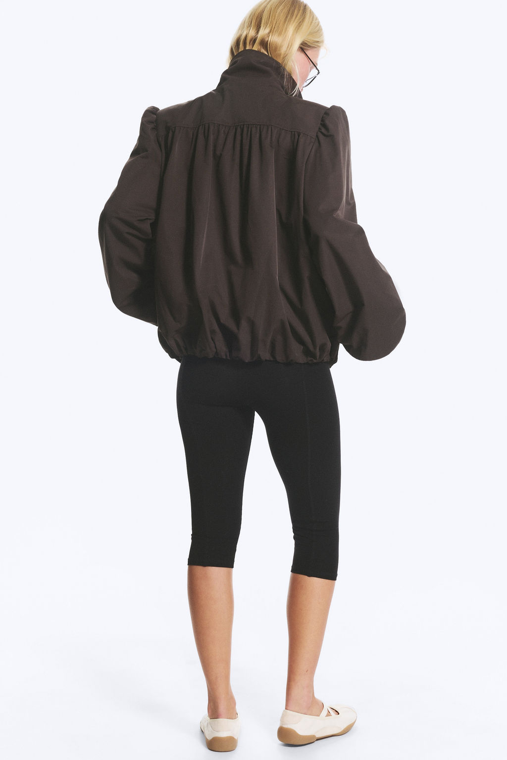 Chaqueta oversize de ch?ndal con cuello funnel - H&m фото 5