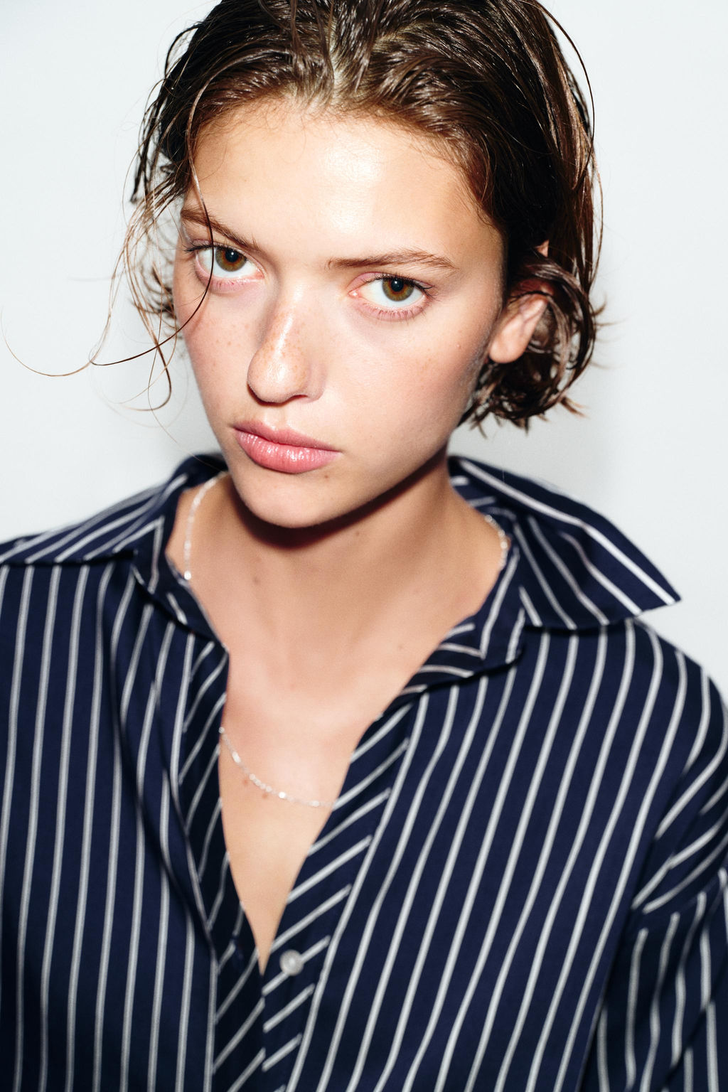 CAMISA RAYAS MANGA ABULLONADA / Marino / Blanco - Zara фото 4