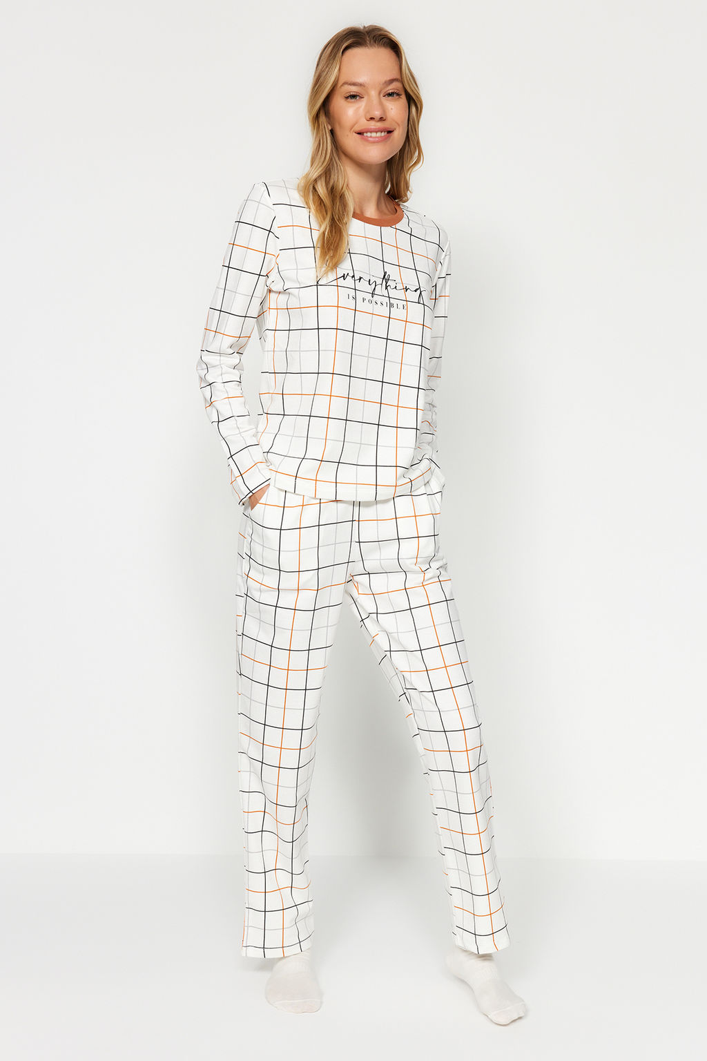 Beyaz %100 Pamuklu Ekoseli Tshirt-Pantolon Orme Pijama Tak?m? THMAW24PT00235