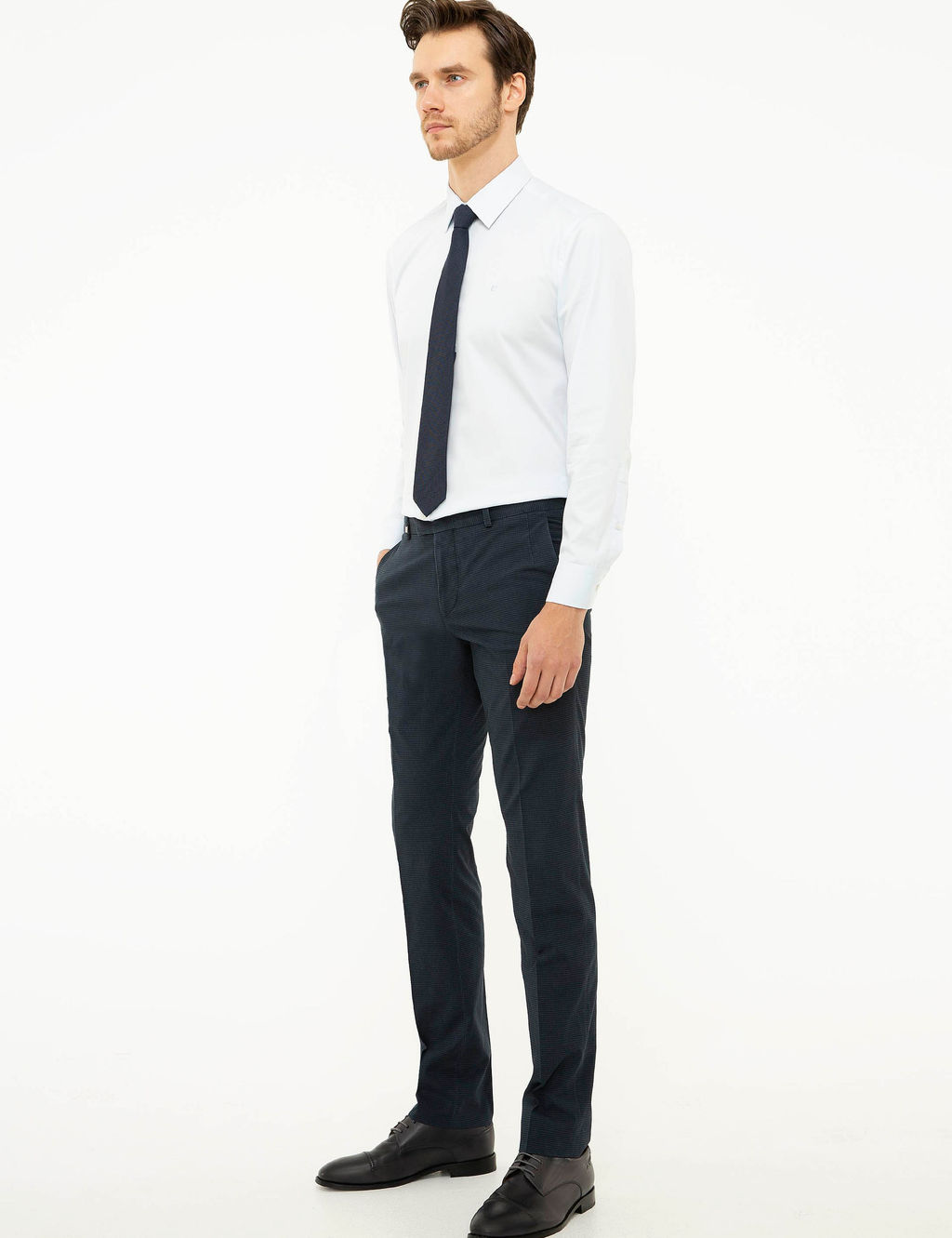 Тканевые брюки узкого кроя темно-синего цвета - Cacharel фото 2