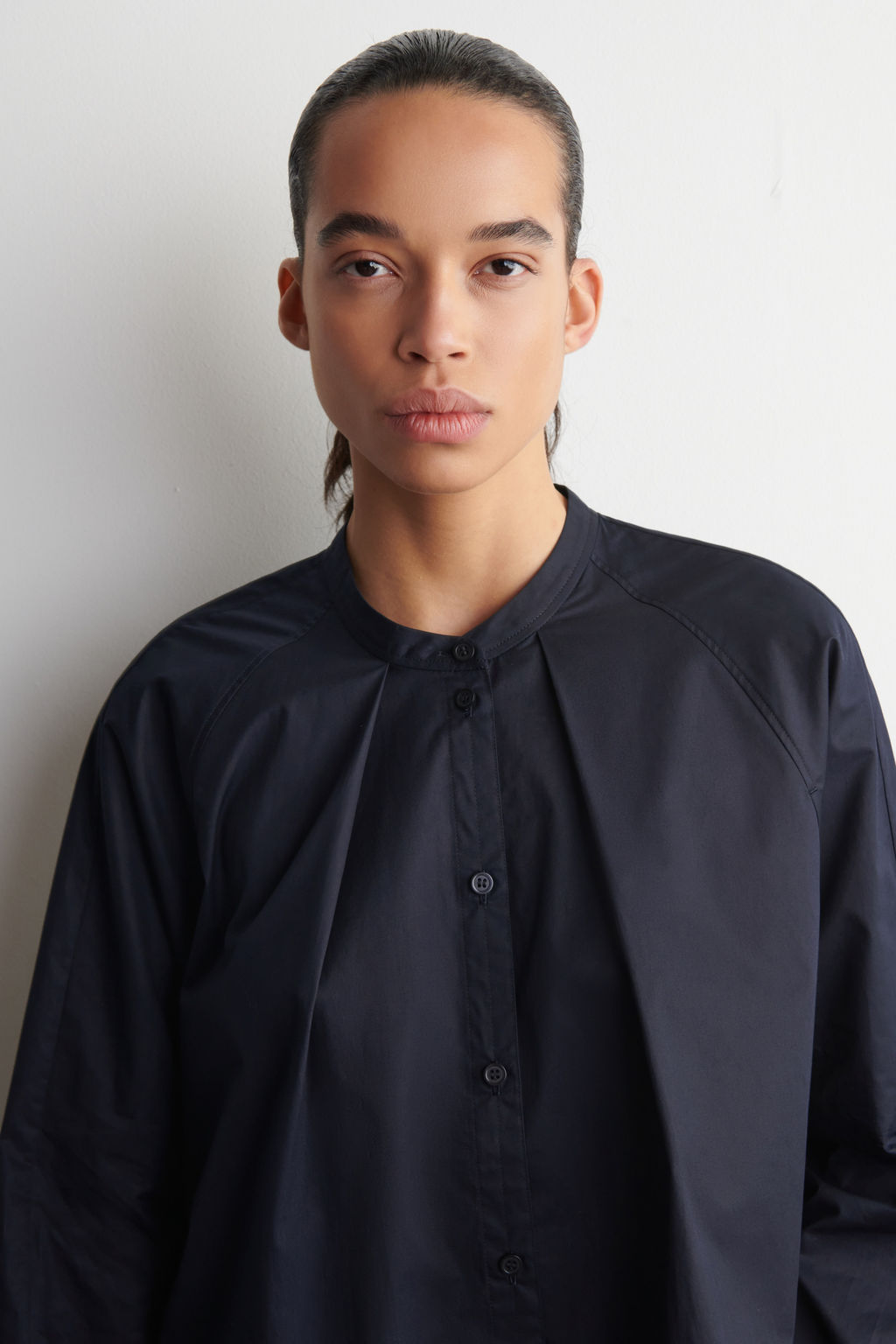 CAMISA DE ALGOD?N CON CUELLO MAO - H&m фото 5