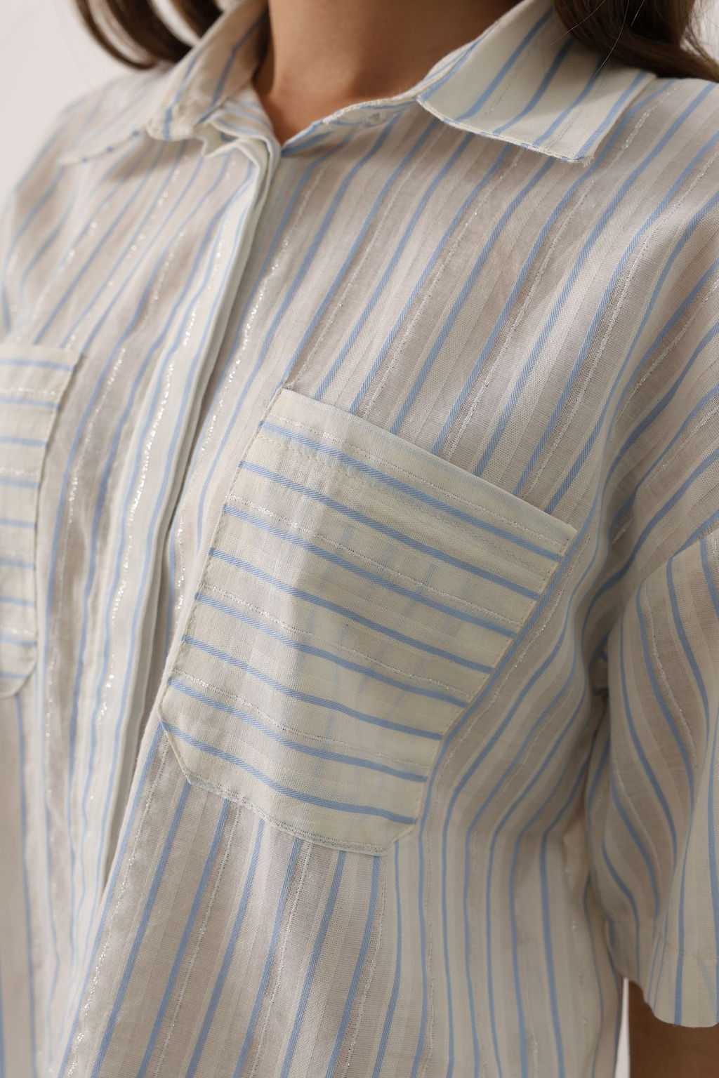 Ekru Yumusak Tuseli Cizgili K?sa Kollu Gomlek TWOAW26GO00076 - Trendyolmilla фото 7