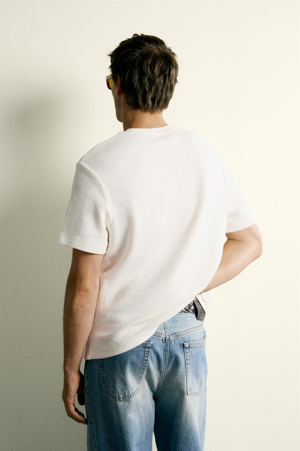CAMISETA REGULAR FIT SEERSUCKER / Blanco roto - Zara фото 3