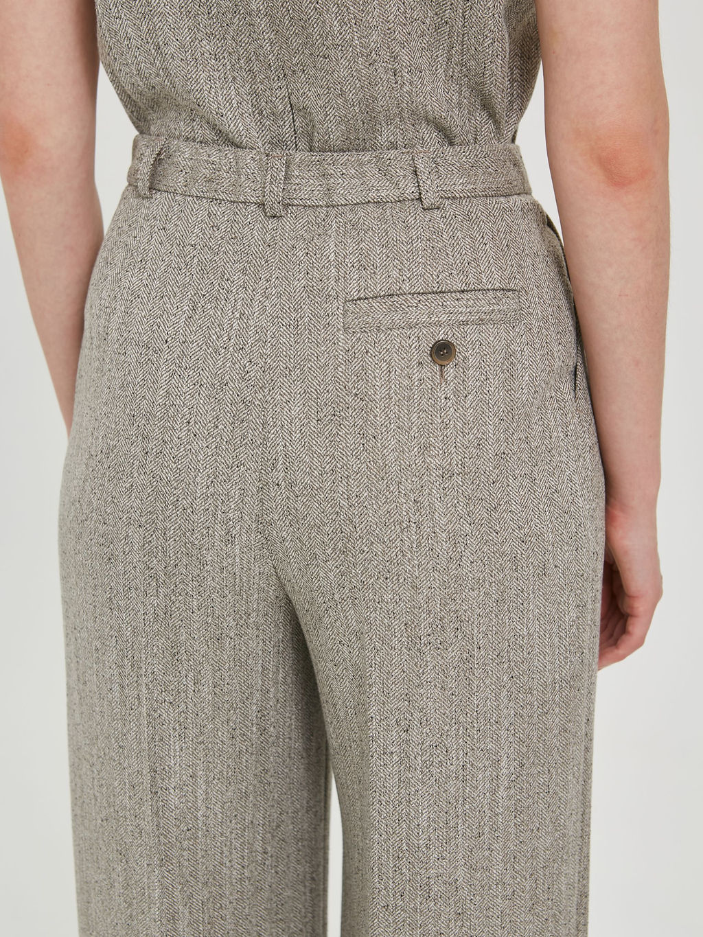 Брюки со стрелками